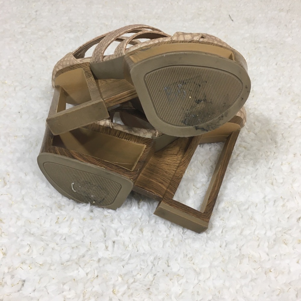 Beau + Ashe Ceyda Snakeskin Wooden Abstract Shoes - Picture 5 of 8